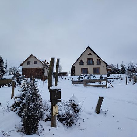 Apartman Na Statku Cerveny Kostelec Leilighet Eksteriør bilde